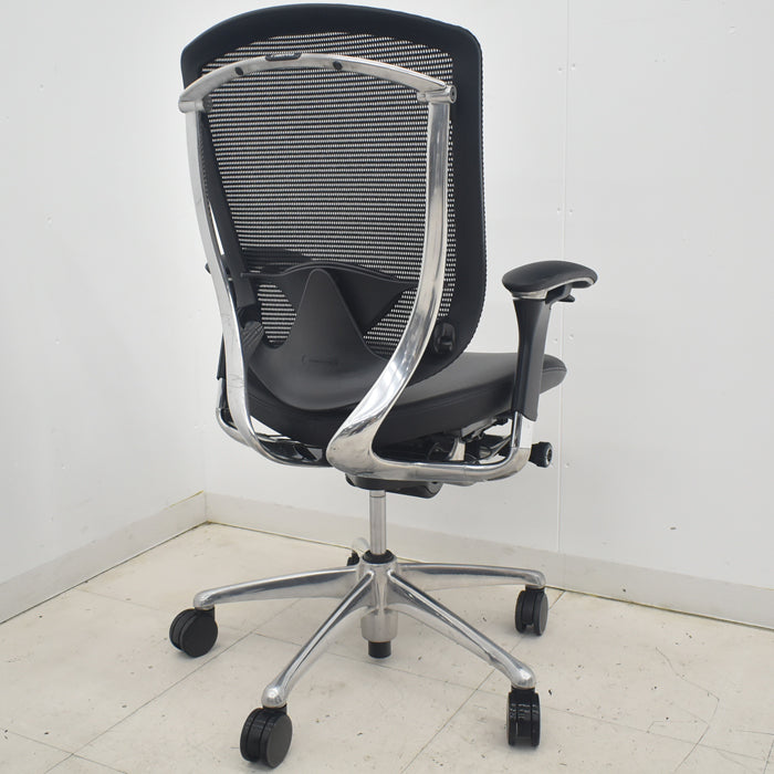 【中古】オカムラ　コンテッサ　可動肘　ランバーサポート　ポリッシュ　革張り　2025090203【中古オフィス家具】
