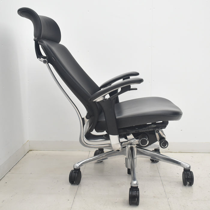 【中古】オカムラ　コンテッサ　大型ヘッドレスト　可動肘　アルミポリッシュ　革張り　2025090207【中古オフィス家具】