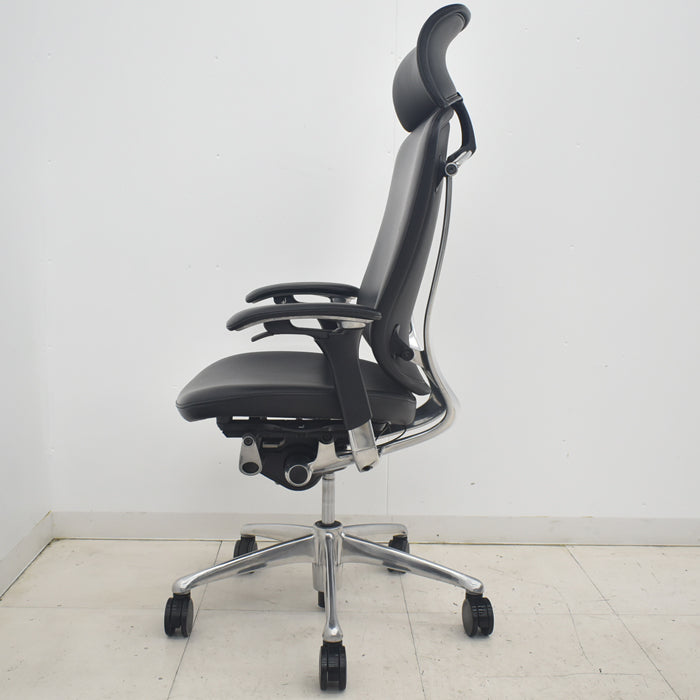 【中古】オカムラ　コンテッサ　大型ヘッドレスト　可動肘　アルミポリッシュ　革張り　2025090207【中古オフィス家具】