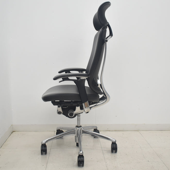 【中古】オカムラ　コンテッサ　大型ヘッドレスト　可動肘　アルミポリッシュ　革張り　2025090301【中古オフィス家具】