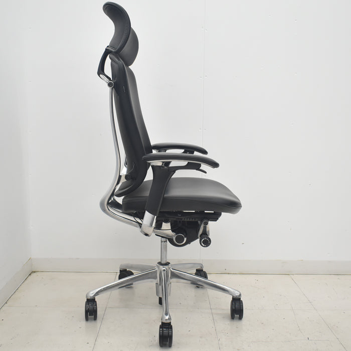 【中古】オカムラ　コンテッサ　大型ヘッドレスト　可動肘　アルミポリッシュ　革張り　2025090301【中古オフィス家具】