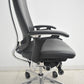 【中古】オカムラ　コンテッサ　大型ヘッドレスト　可動肘　アルミポリッシュ　革張り　2025090303【中古オフィス家具】