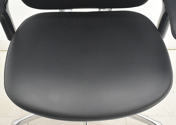 【中古】オカムラ　コンテッサ　大型ヘッドレスト　可動肘　アルミポリッシュ　革張り　2025090305【中古オフィス家具】