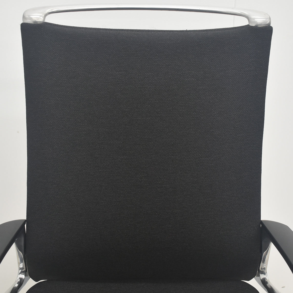 【中古】オカムラ　モードチェア　ハイバック　固定肘　ポリッシュ　2020年製　2025091006【中古オフィス家具】