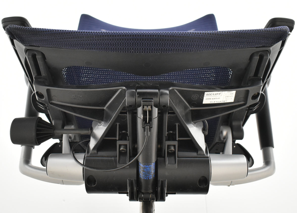 【中古】オカムラ　バロン　ローバック　可動肘　シルバー脚　肘パッド新品　ダークブルー　2025092201【中古オフィス家具】