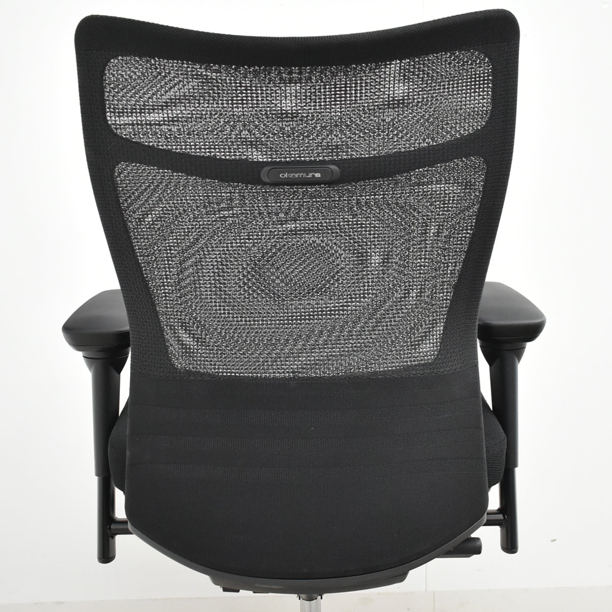【中古】オカムラ　フィーゴ メッシュEX　可動肘　アルミポリッシュ脚　ブラック　2025092501【中古オフィス家具】