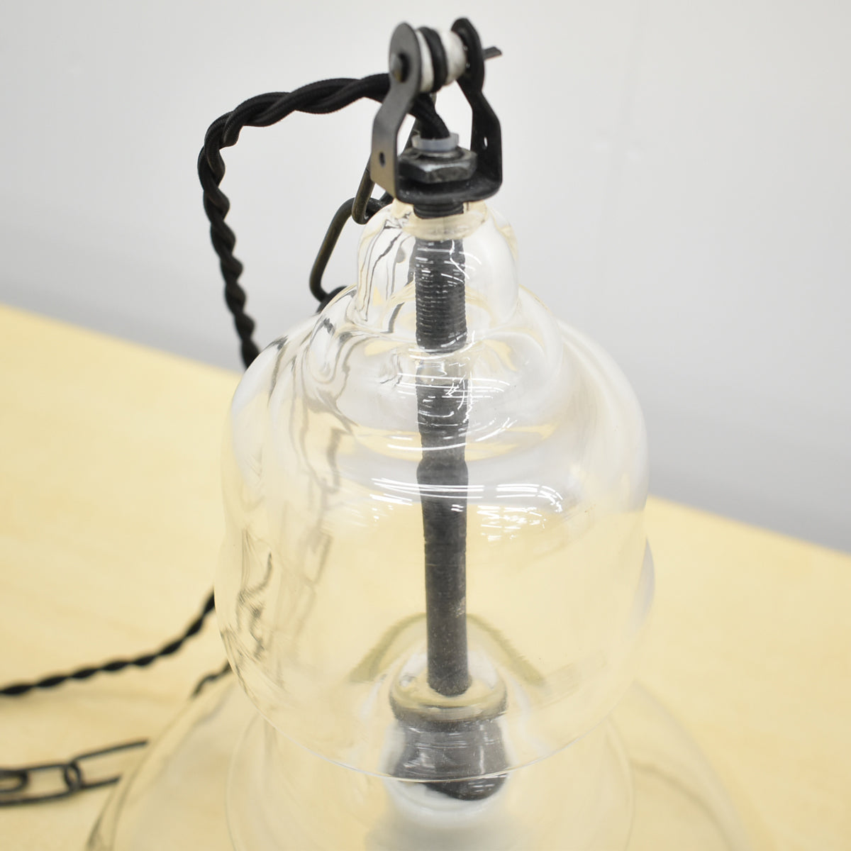 【中古】Blackbord　LA LAMP HABILLEE アビエ　ガラス　ペンダントライト　2025101103【中古オフィス家具】