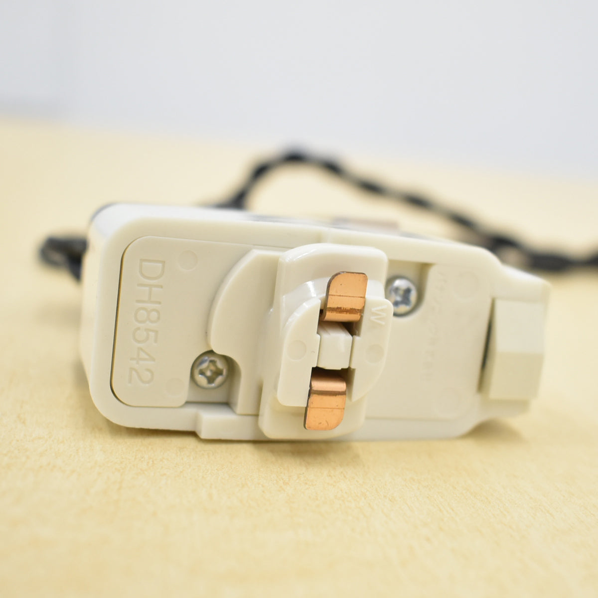 【中古】Blackbord　LA LAMP HABILLEE アビエ　ガラス　ペンダントライト　2025101103【中古オフィス家具】