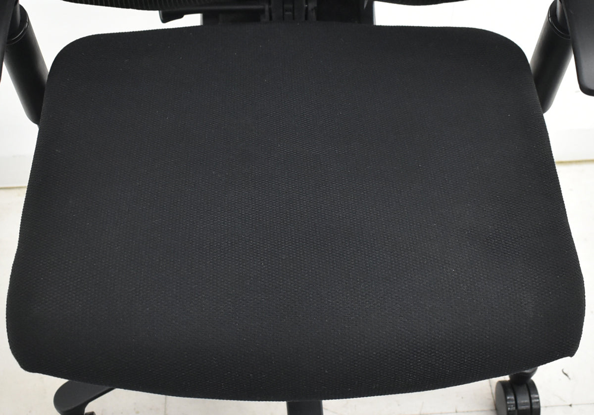 【中古】イトーキ　ｆ・エフチェア　ハイバック　可動肘　ハンガー　ストライプメッシュ　2025101406【中古オフィス家具】
