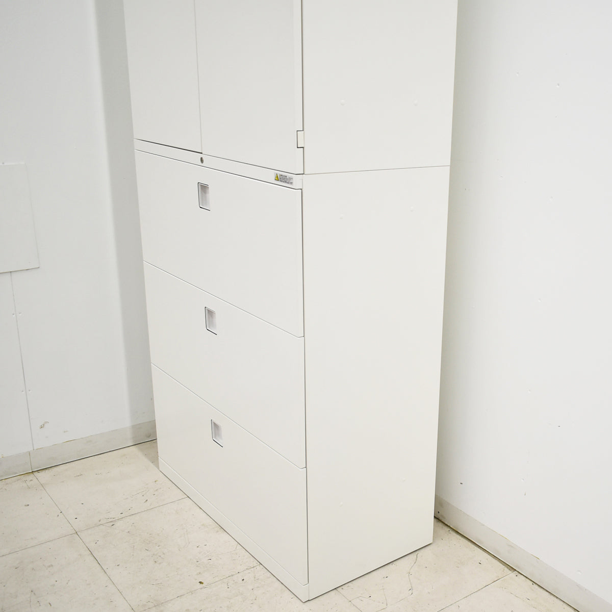 【中古】オカムラ　レクトライン　両開き＋３段ラテラル　ユニット書庫　幅900　2025101410【中古オフィス家具】