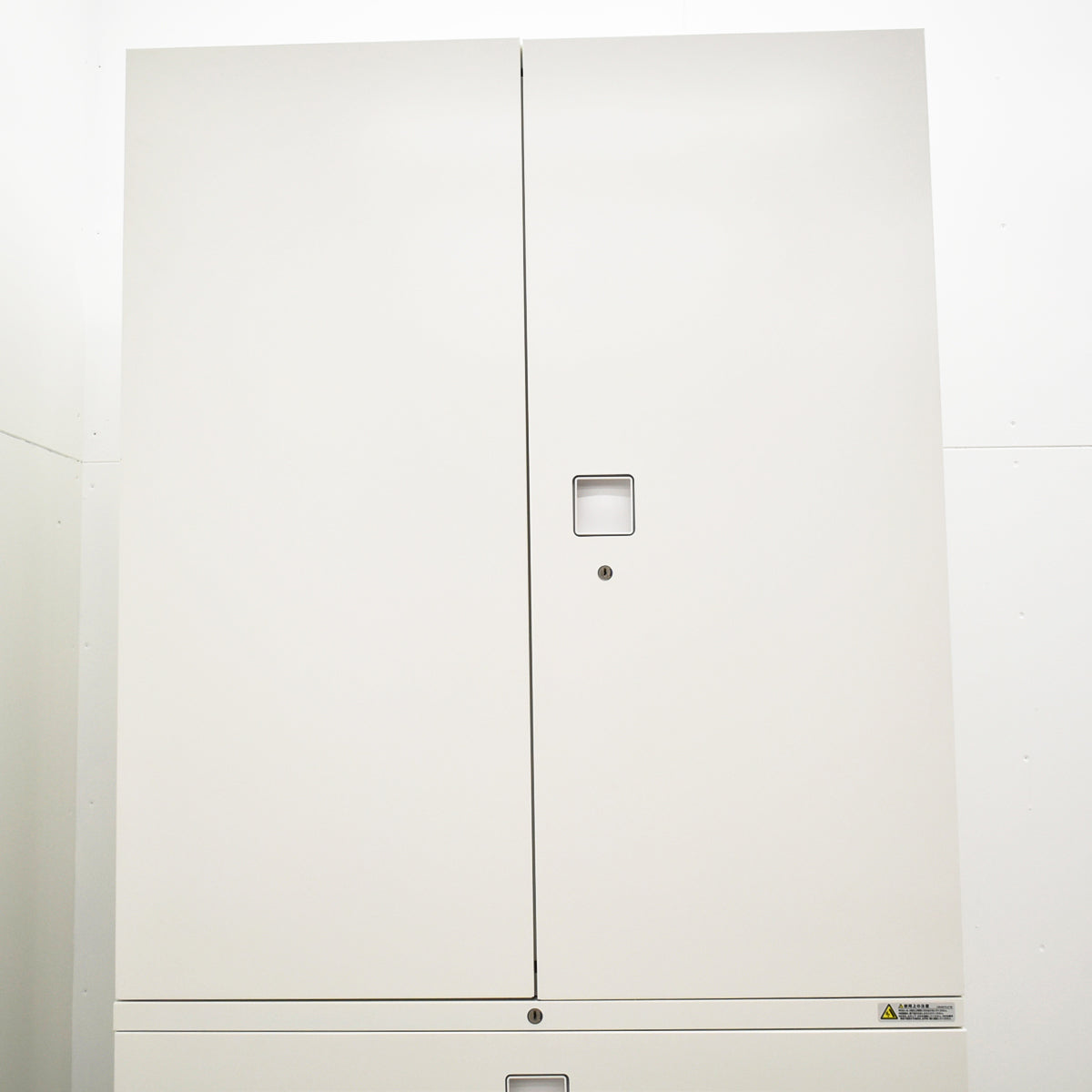 【中古】オカムラ　レクトライン　両開き＋３段ラテラル　ユニット書庫　幅900　2025101410【中古オフィス家具】