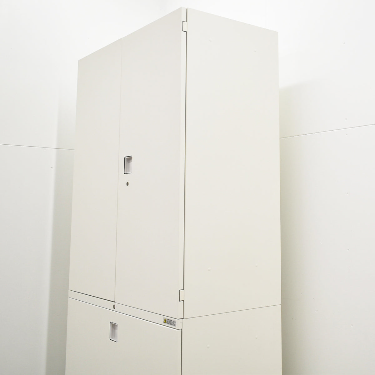 【中古】オカムラ　レクトライン　両開き＋３段ラテラル　ユニット書庫　幅900　2025101410【中古オフィス家具】