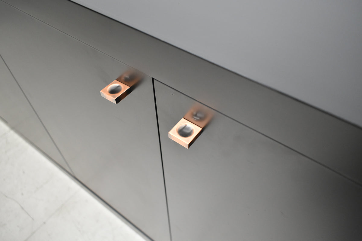 【中古】メーカー不明　高級サイドボード　木製　ソフトクローズ付　内側引出付　幅1800　2025101503【中古オフィス家具】