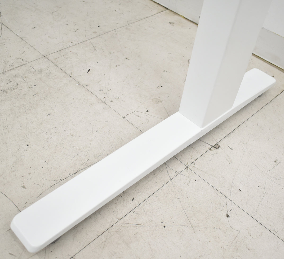 【中古】オカムラ　スイフト　電動昇降デスク　スムースフォルムエッジ　コントロールレバータイプ　インジケーター付メモリー機能　2022年製　幅1150　2025101702【中古オフィス家具】