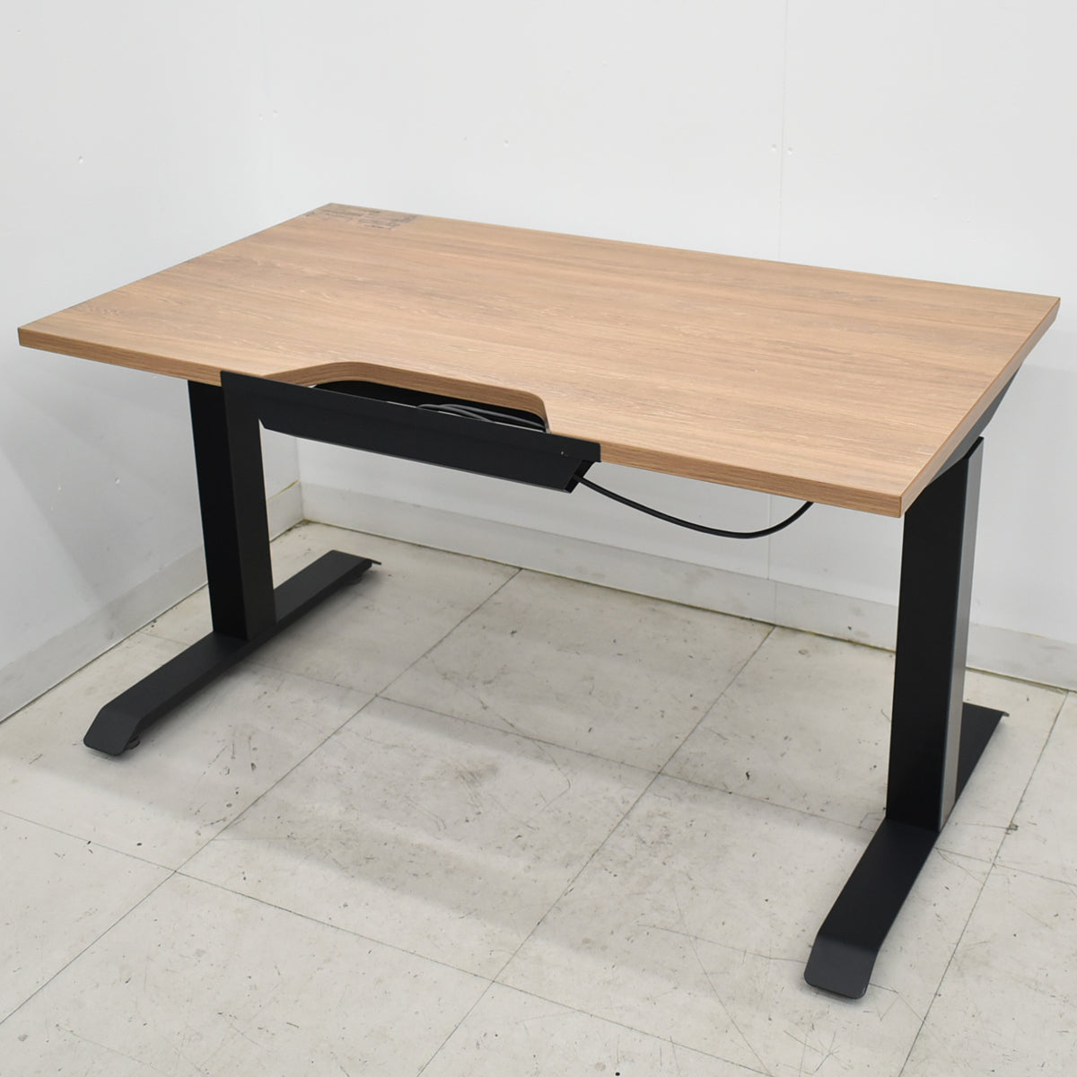 【中古】コクヨ　シークエンス　電動昇降デスク　2019年製　幅1150　2025101703【中古オフィス家具】