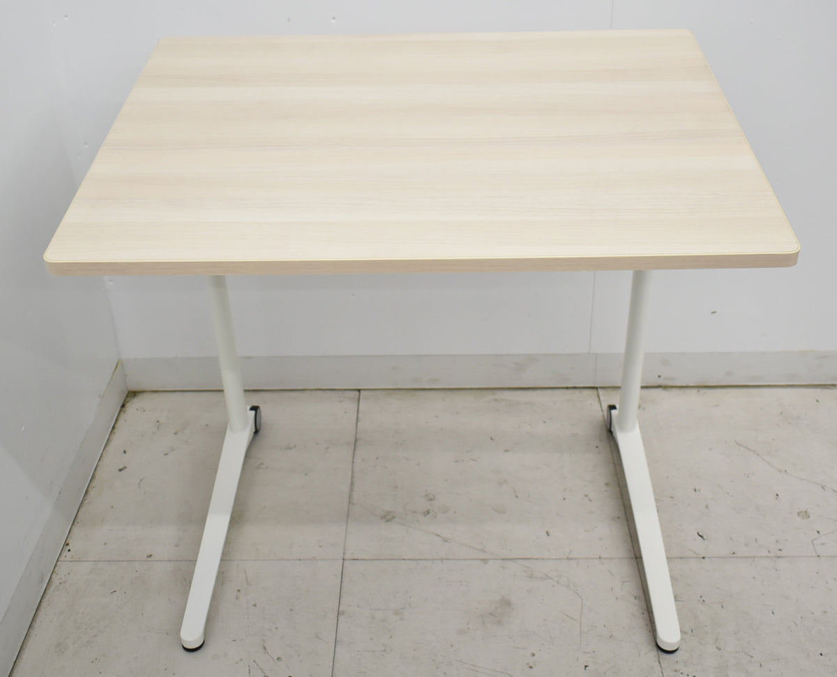 【中古】オカムラ　ライブスパーソナルデスク　2021年製　幅800　2025102001【中古オフィス家具】