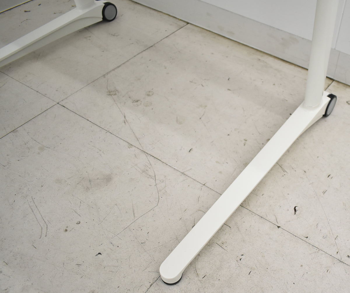 【中古】オカムラ　ライブスパーソナルデスク　2021年製　幅800　2025102001【中古オフィス家具】