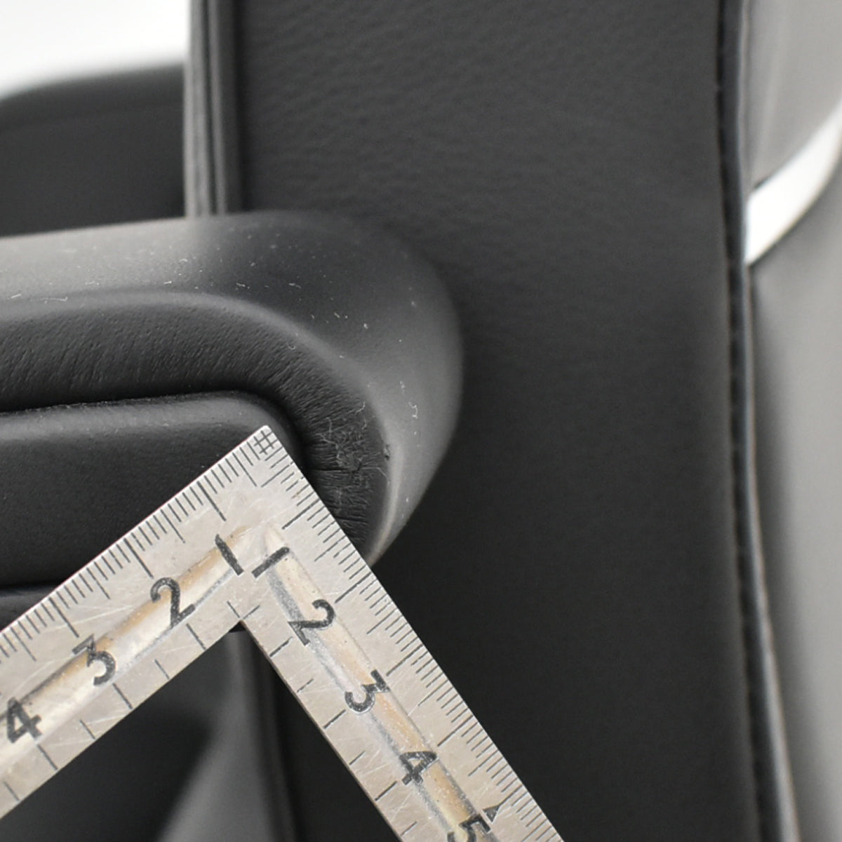 【中古】セダス　オフコース エグゼクティブ　総革張り　ポリッシュ　2025102301【中古オフィス家具】