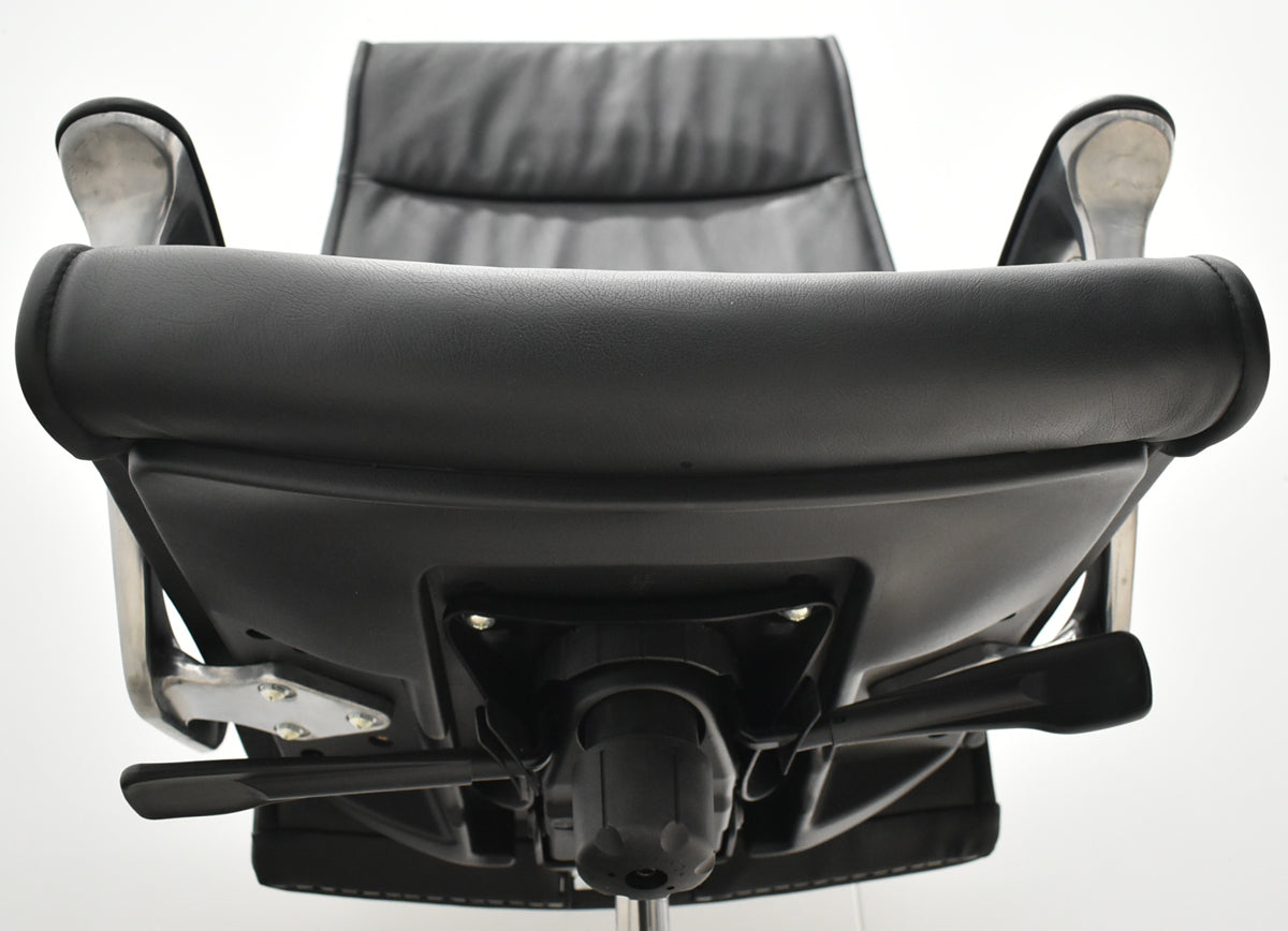 【中古】オカムラ　CEシリーズRXタイプ　エクストラハイバック　固定肘　ポリッシュ　2018年製　2025102302【中古オフィス家具】