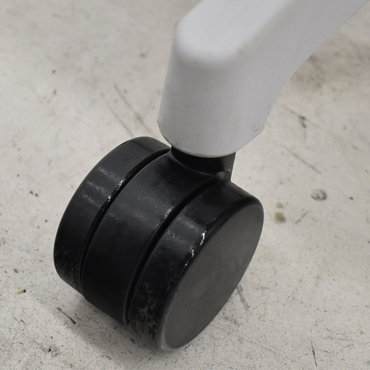 【中古】イトーキ　ノート　ハイバック　３Ｄアームレスト　ライトグレーフレーム　2023年製　2025102304【中古オフィス家具】