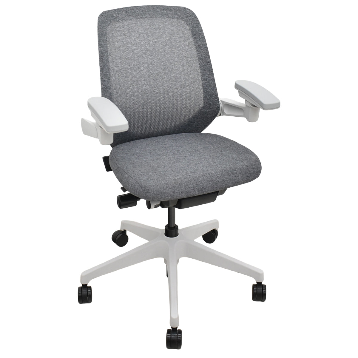 【中古】イトーキ　ノート　ハイバック　３Ｄアームレスト　ライトグレーフレーム　2023年製　2025102304【中古オフィス家具】