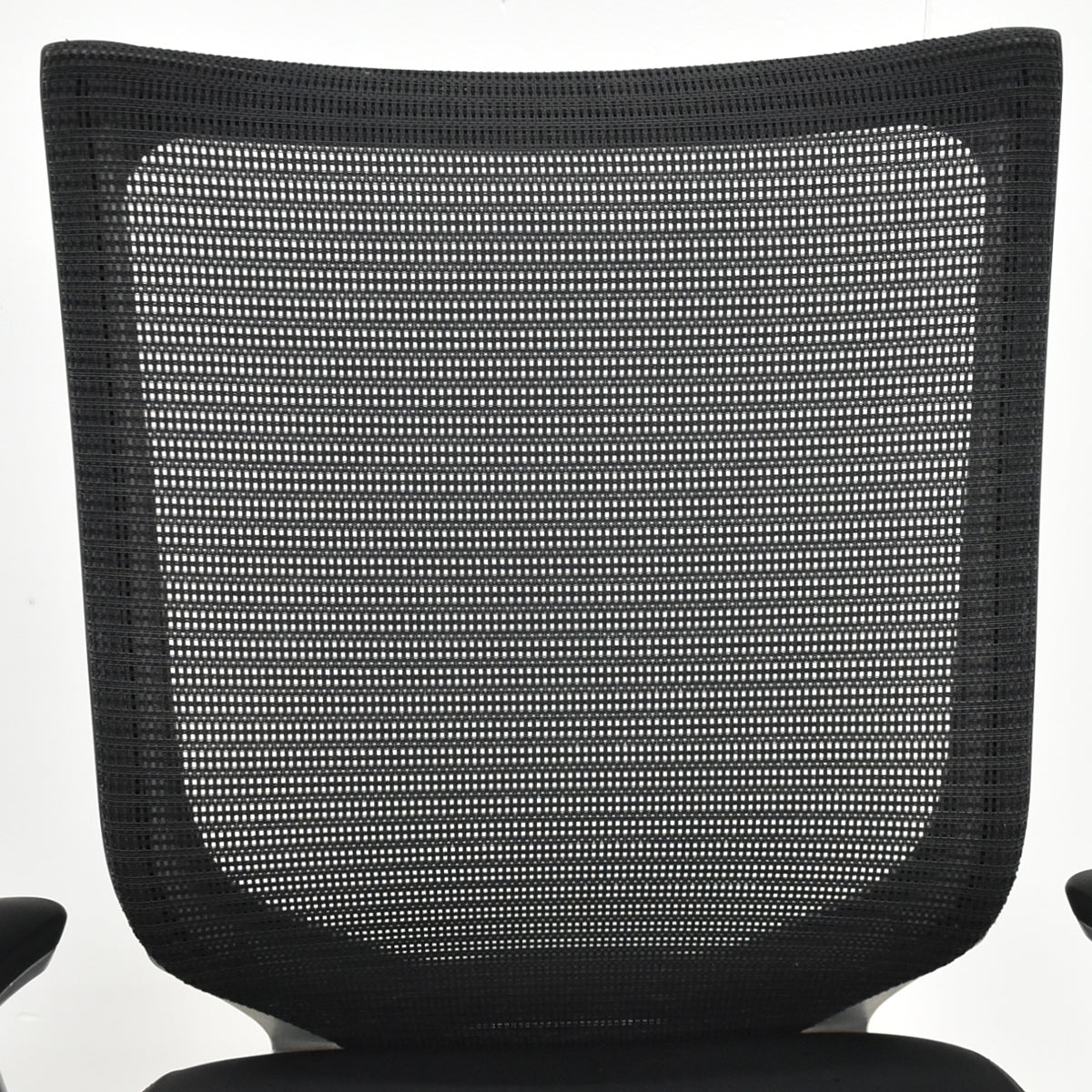 【中古】オカムラ　バロン　ハイバック　固定肘（新品交換済）革張り　シルバー脚　2025102305【中古オフィス家具】