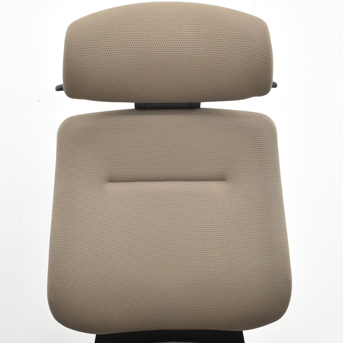 【中古】コクヨ　イング　バーチカルタイプ　ヘッドレスト　固定肘　ハンガー　ナイロンキャスター　2021年製　2025102306【中古オフィス家具】