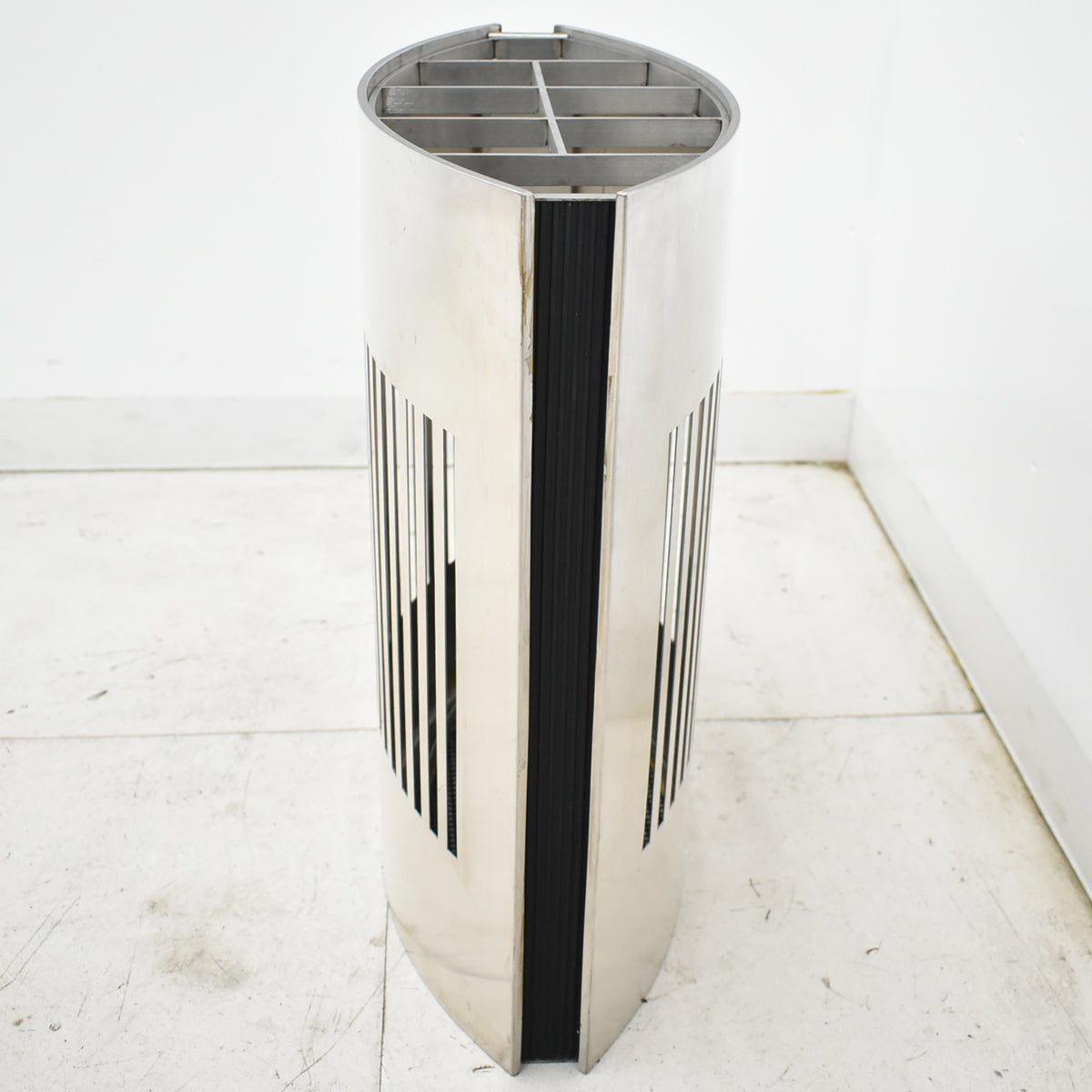 【中古】オカムラ　岡村製作所　Okamura　アンブレラスタンドシリーズ　傘立て　幅400　2025102307【中古オフィス家具】