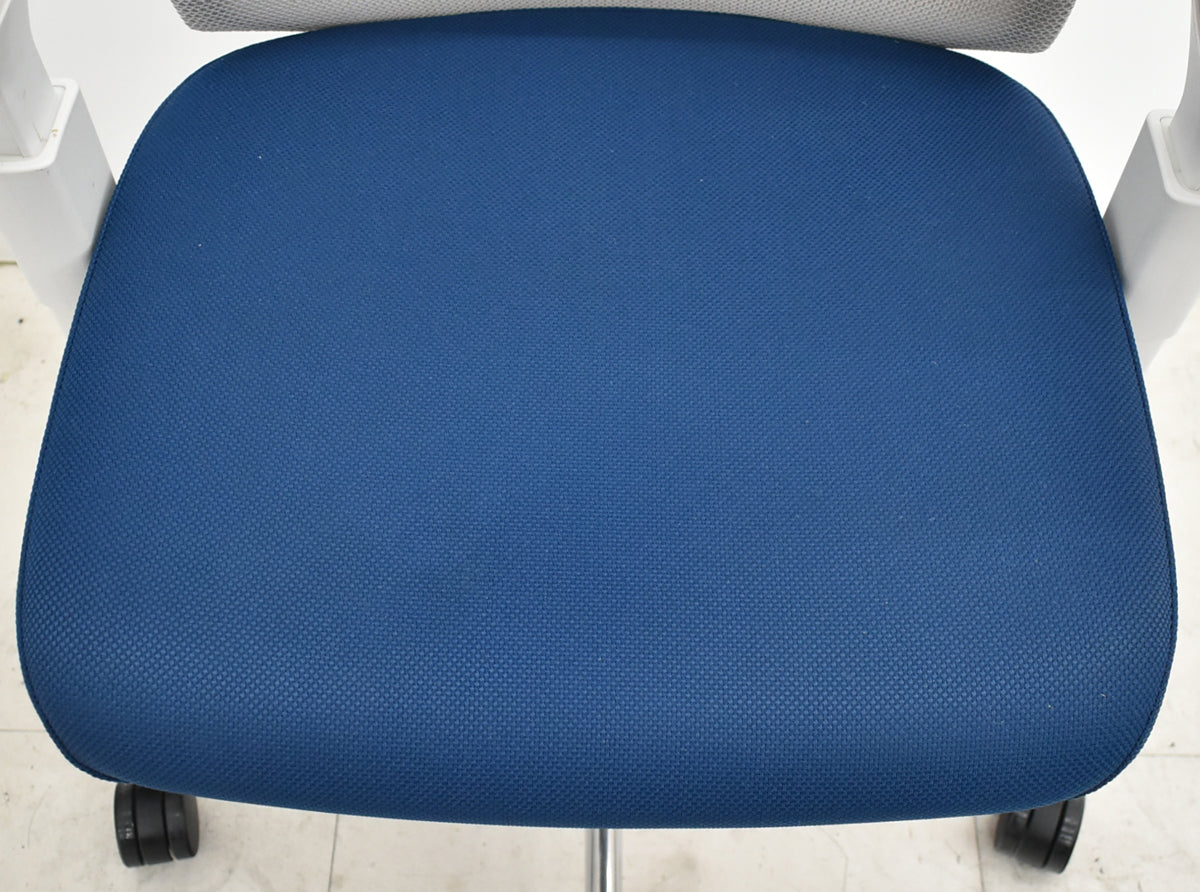 【中古】コクヨ　ベゼル　可動肘（クランクスライドアーム）ハンガー　ポリッシュ　2025110607【中古オフィス家具】