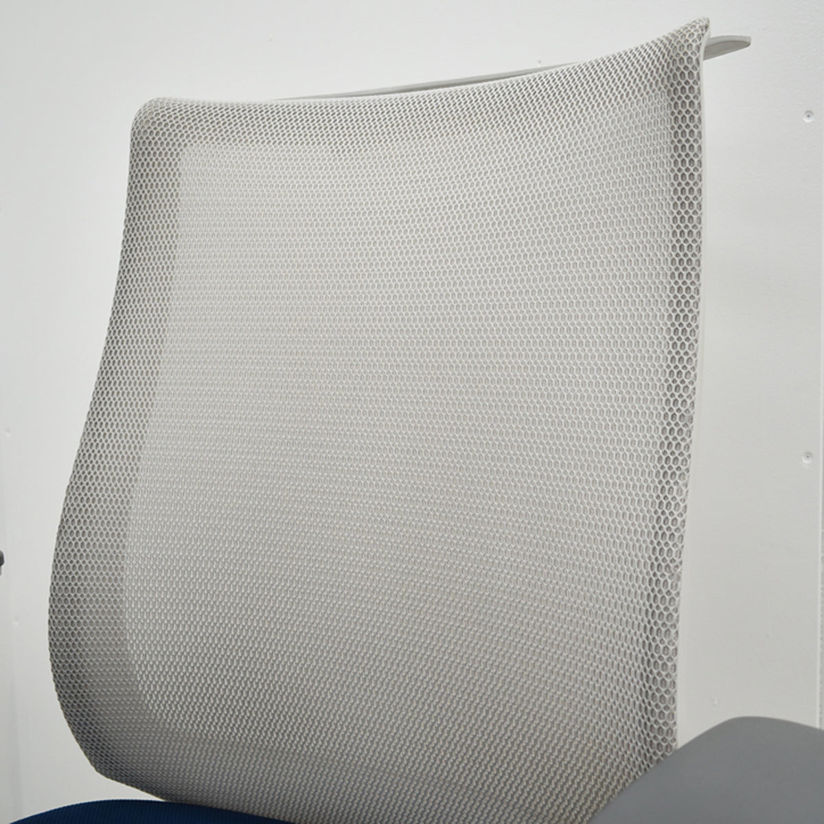 【中古】コクヨ　ベゼル　可動肘（クランクスライドアーム）ハンガー　ポリッシュ　2025110607【中古オフィス家具】