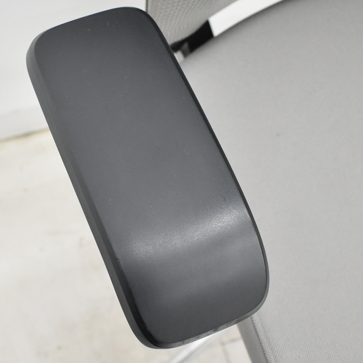 【中古】イトーキ　ヴェント　ハイバック　可動肘　オートマチックランバーテンション　ポリッシュ　ハンガー　2025110702【中古オフィス家具】