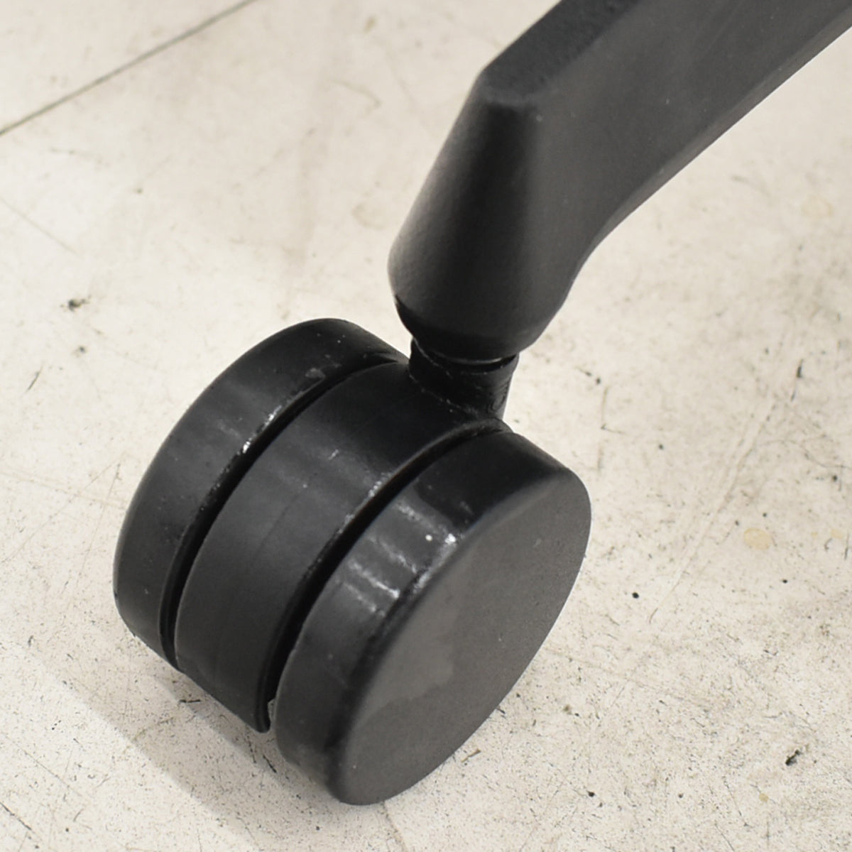 【中古】コクヨ　イング　固定肘　バーチカルタイプ　2021年製　2025110703【中古オフィス家具】