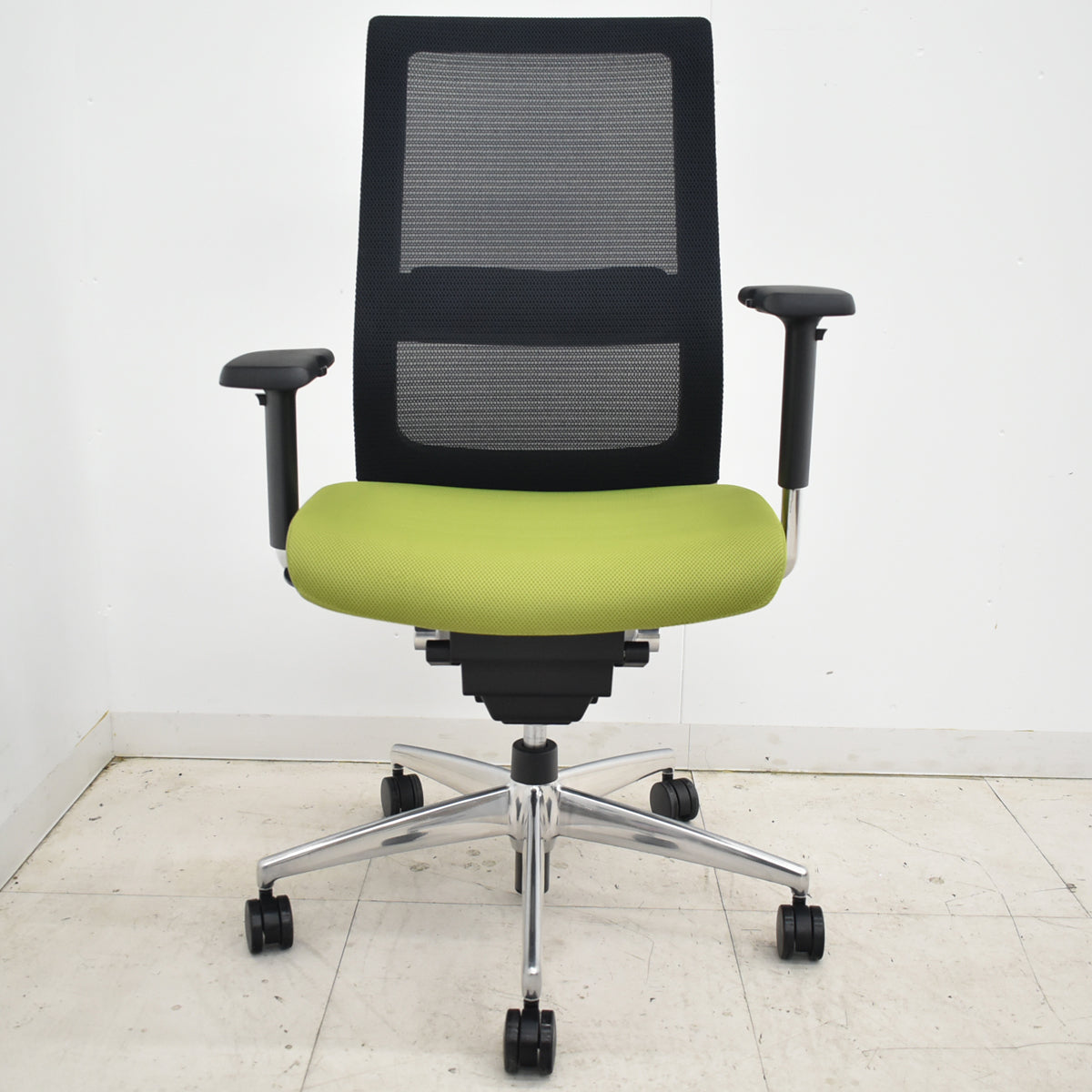 【中古】コクヨ　エアフォート　可動肘　エアランバーサポート　ポリッシュ　2025111001【中古オフィス家具】