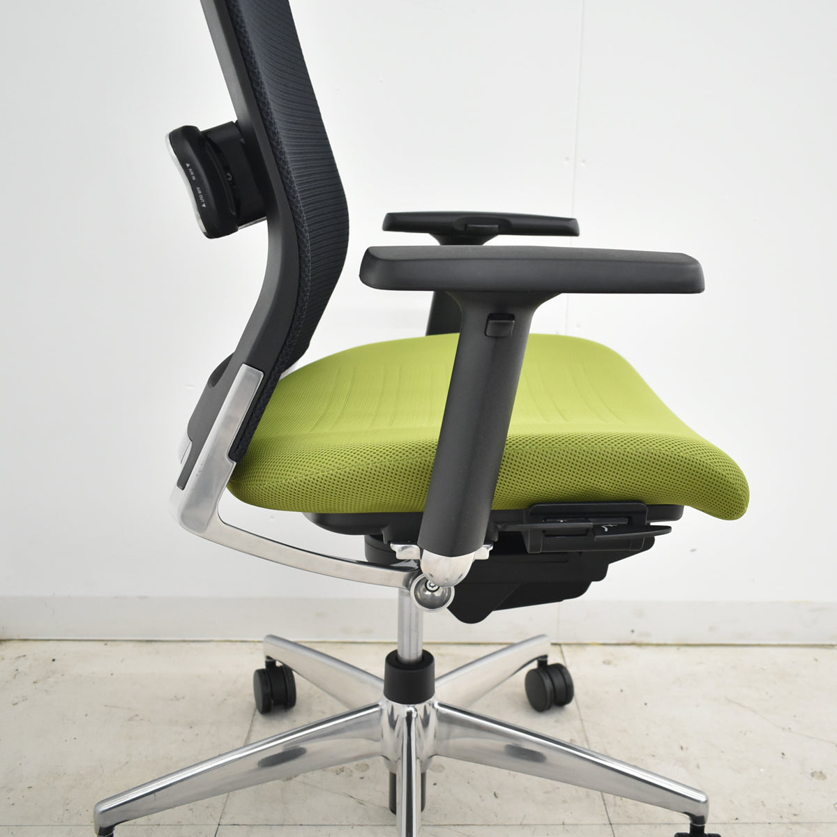 【中古】コクヨ　エアフォート　可動肘　エアランバーサポート　ポリッシュ　2025111001【中古オフィス家具】