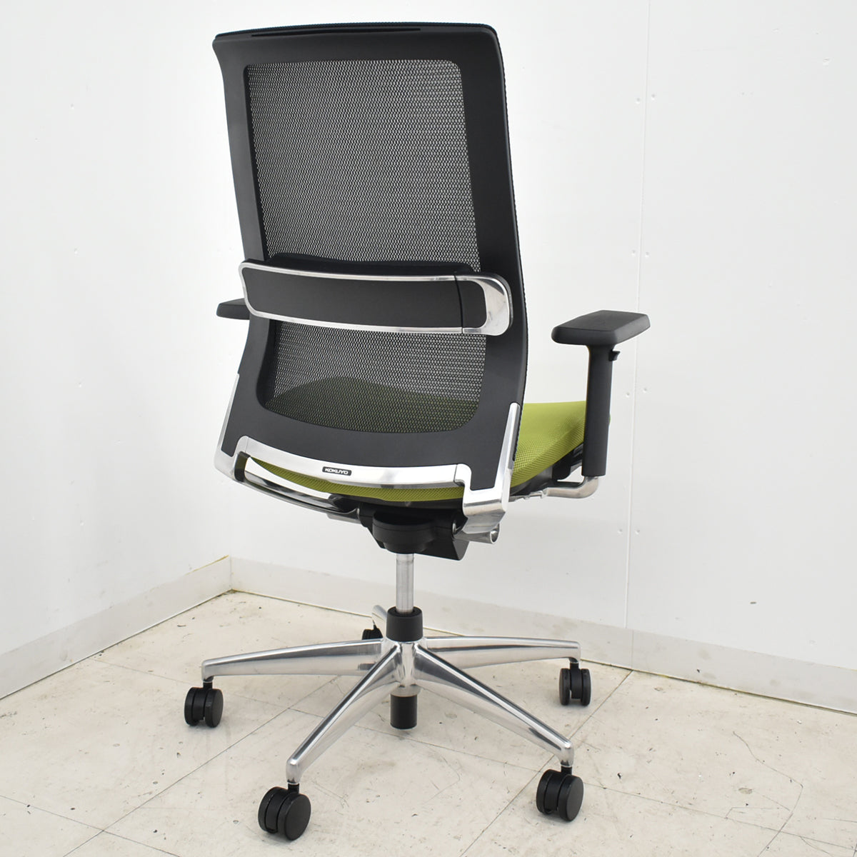 【中古】コクヨ　エアフォート　可動肘　エアランバーサポート　ポリッシュ　2025111001【中古オフィス家具】