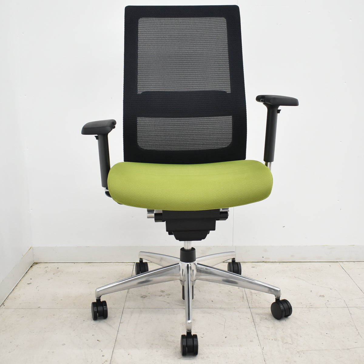 【中古】コクヨ　エアフォート　可動肘　エアランバーサポート　ポリッシュ　2025111002【中古オフィス家具】