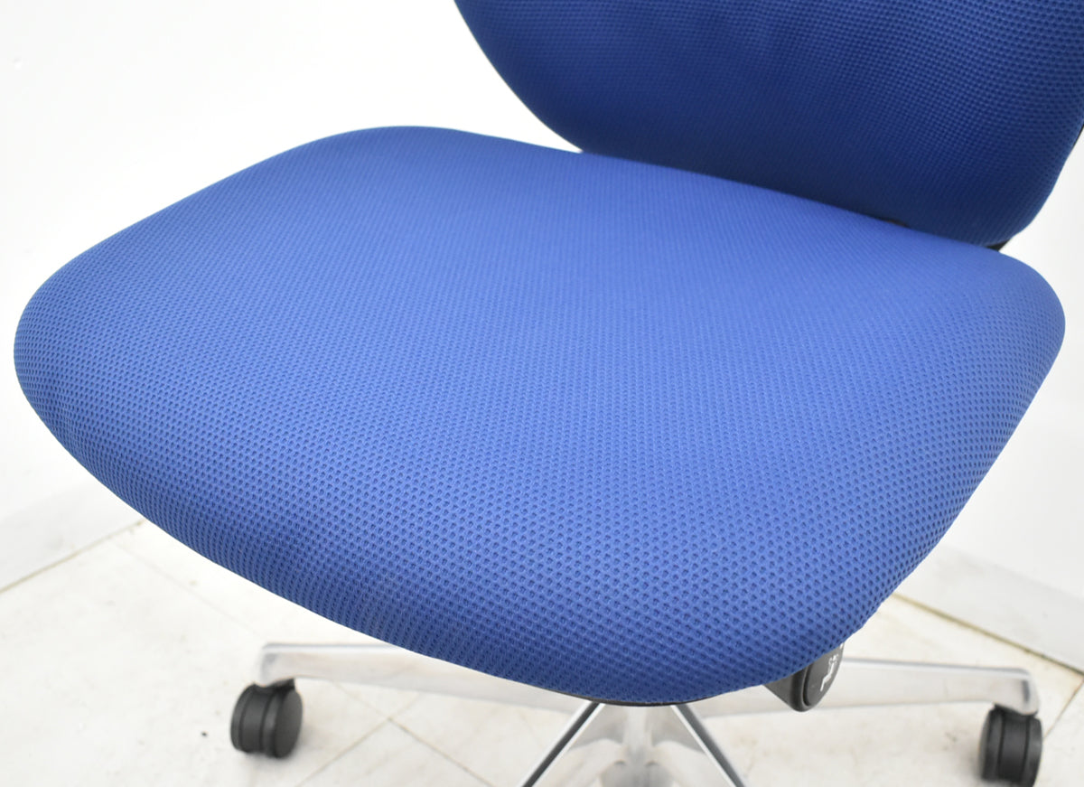 【中古】オカムラ　シルフィー　ハイバック　肘なし　バックカーブアジャスト　前傾機能　ポリッシュ　2025111008【中古オフィス家具】