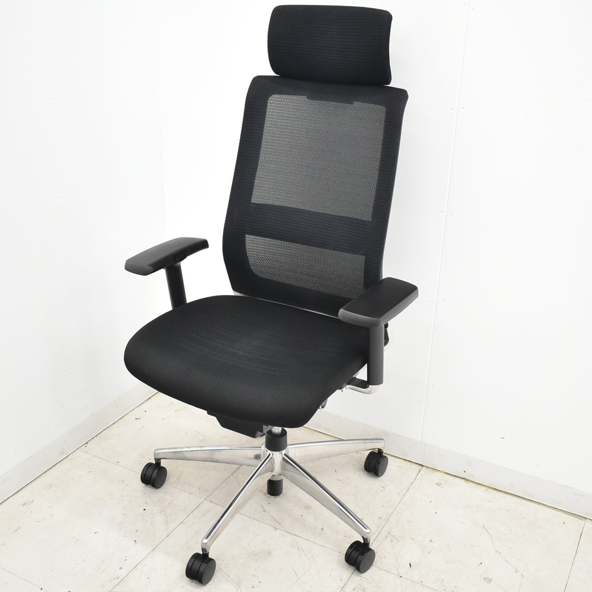 【中古】コクヨ　エアフォート　ヘッドレスト　可動肘　エアランバーサポート　ポリッシュ　2025111101【中古オフィス家具】