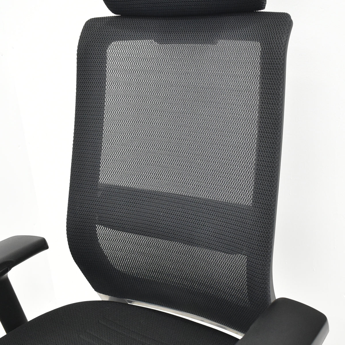 【中古】コクヨ　エアフォート　ヘッドレスト　可動肘　エアランバーサポート　ポリッシュ　2025111101【中古オフィス家具】