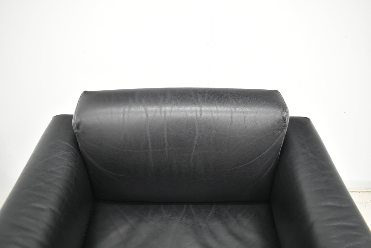 【中古】 Knoll　バスチアーノ　1人掛けソファ　革張り　幅915　2025111102【中古オフィス家具】