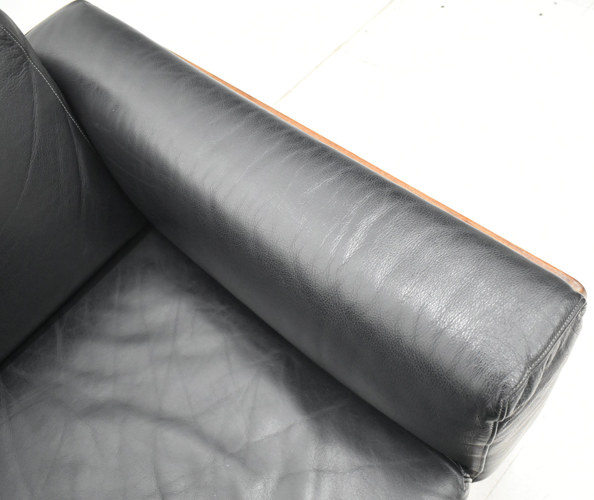 【中古】 Knoll　バスチアーノ　1人掛けソファ　革張り　幅915　2025111102【中古オフィス家具】