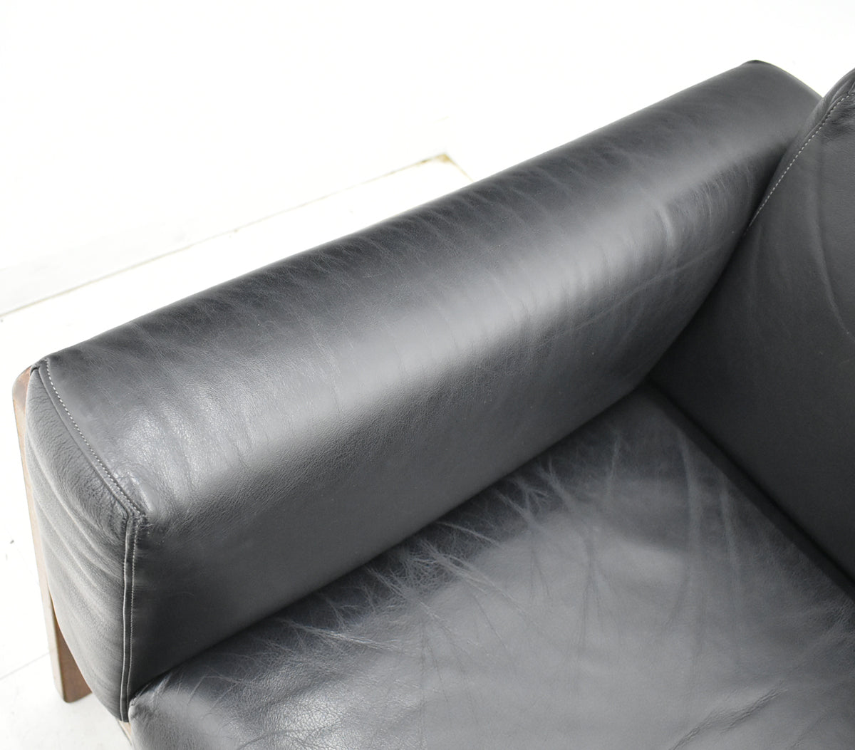 【中古】 Knoll　バスチアーノ　1人掛けソファ　革張り　幅915　2025111103【中古オフィス家具】