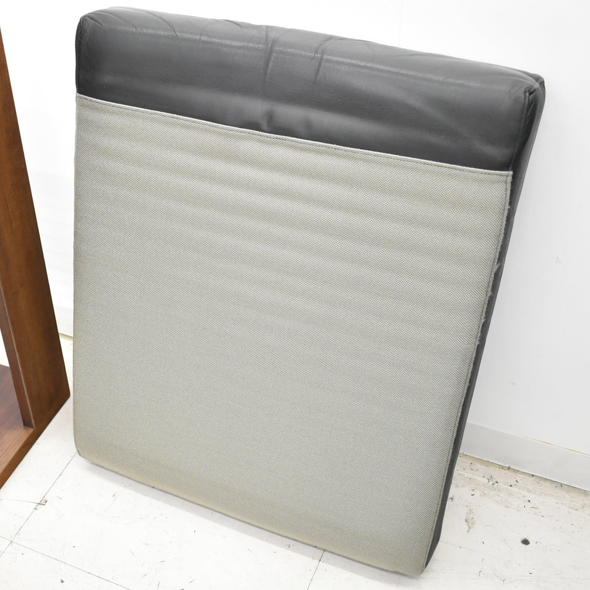 【中古】 Knoll　バスチアーノ　1人掛けソファ　革張り　幅915　2025111103【中古オフィス家具】