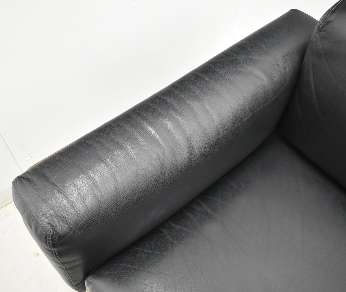 【中古】 Knoll　バスチアーノ　1人掛けソファ　革張り　幅915　2025111104【中古オフィス家具】