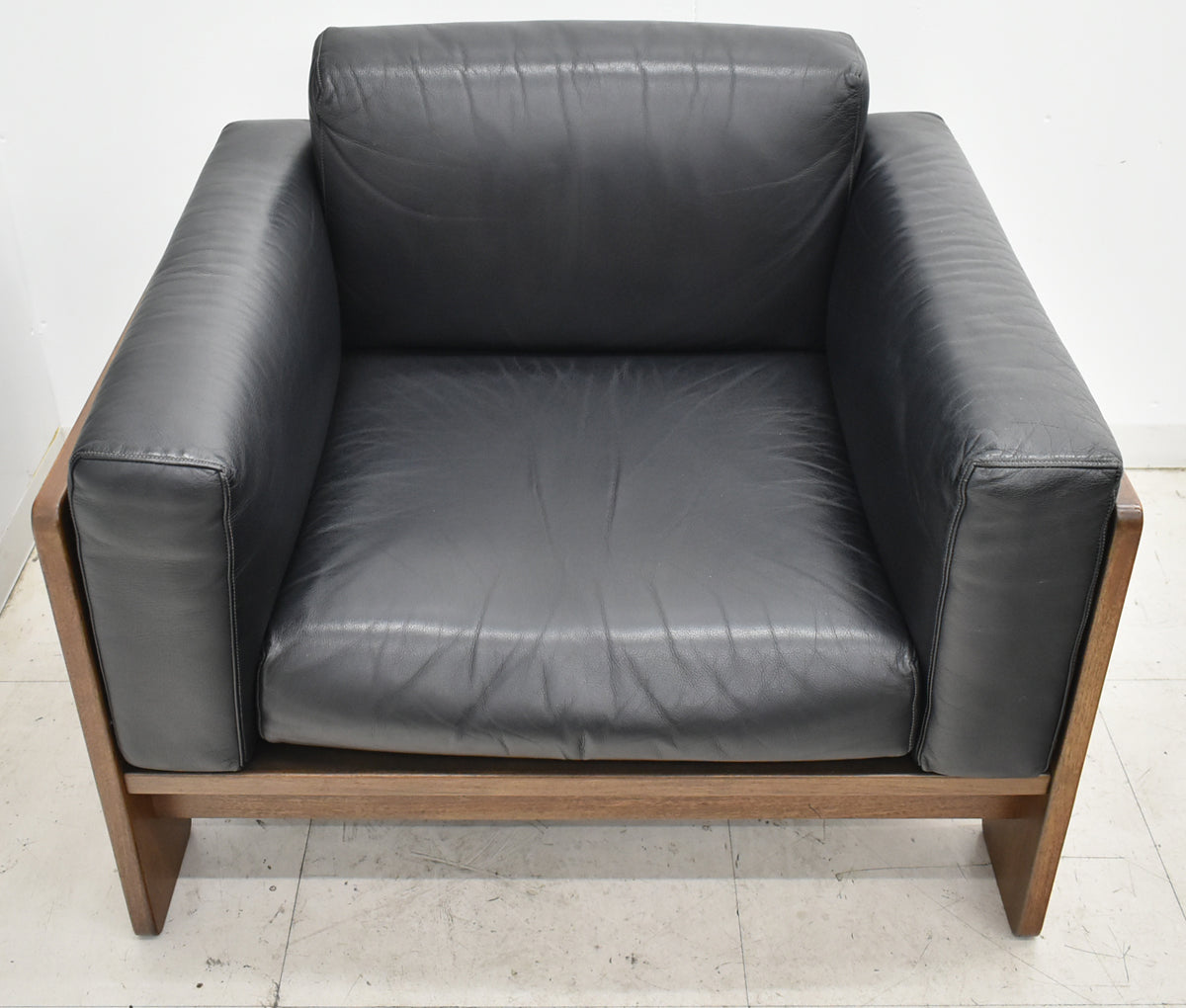 【中古】Knoll　バスチアーノ　1人掛けソファ　革張り　幅915　2025111105【中古オフィス家具】