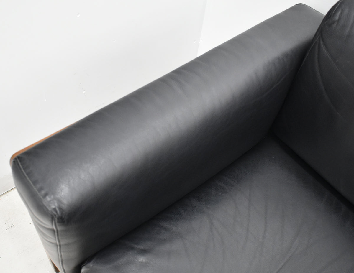 【中古】Knoll　バスチアーノ　1人掛けソファ　革張り　幅915　2025111105【中古オフィス家具】