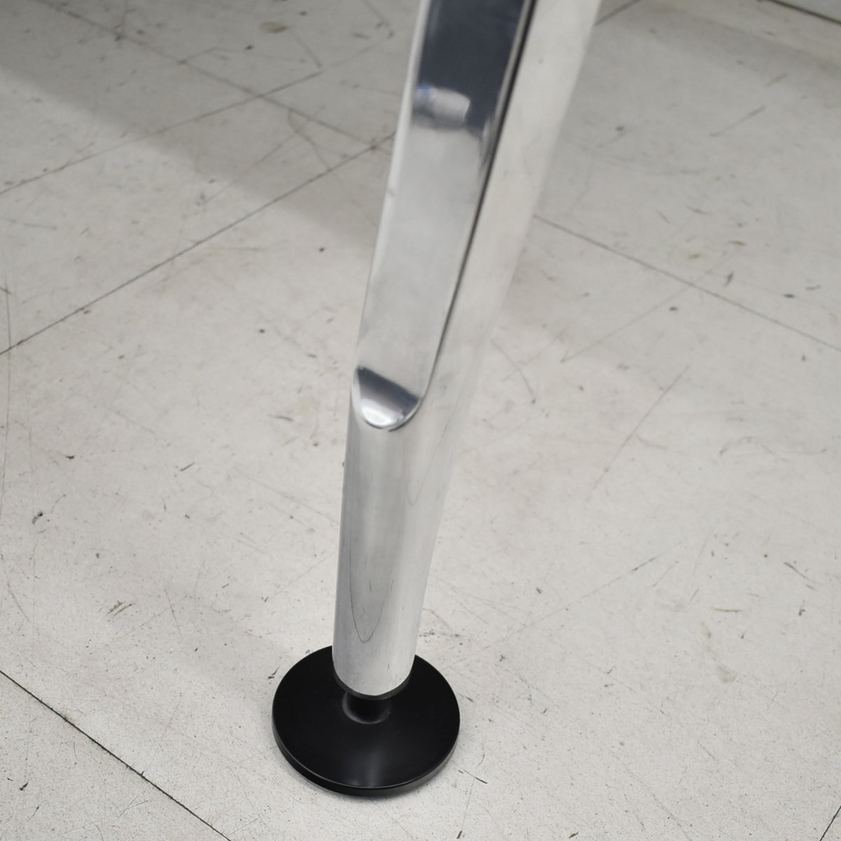 【中古】コクヨ　SAIBI　マネージメントデスク　ポリッシュ脚　2024年製　幅1600　2025111203【中古オフィス家具】