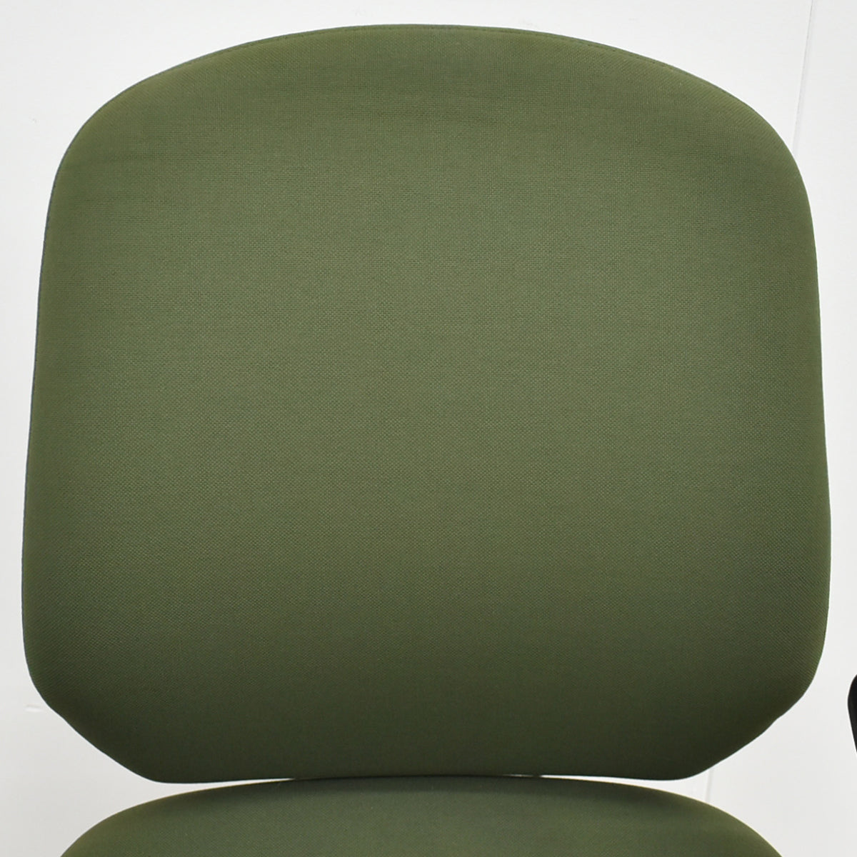 【中古】ヴィトラ　メダバディ　可動肘　布張り　2025111303【中古オフィス家具】