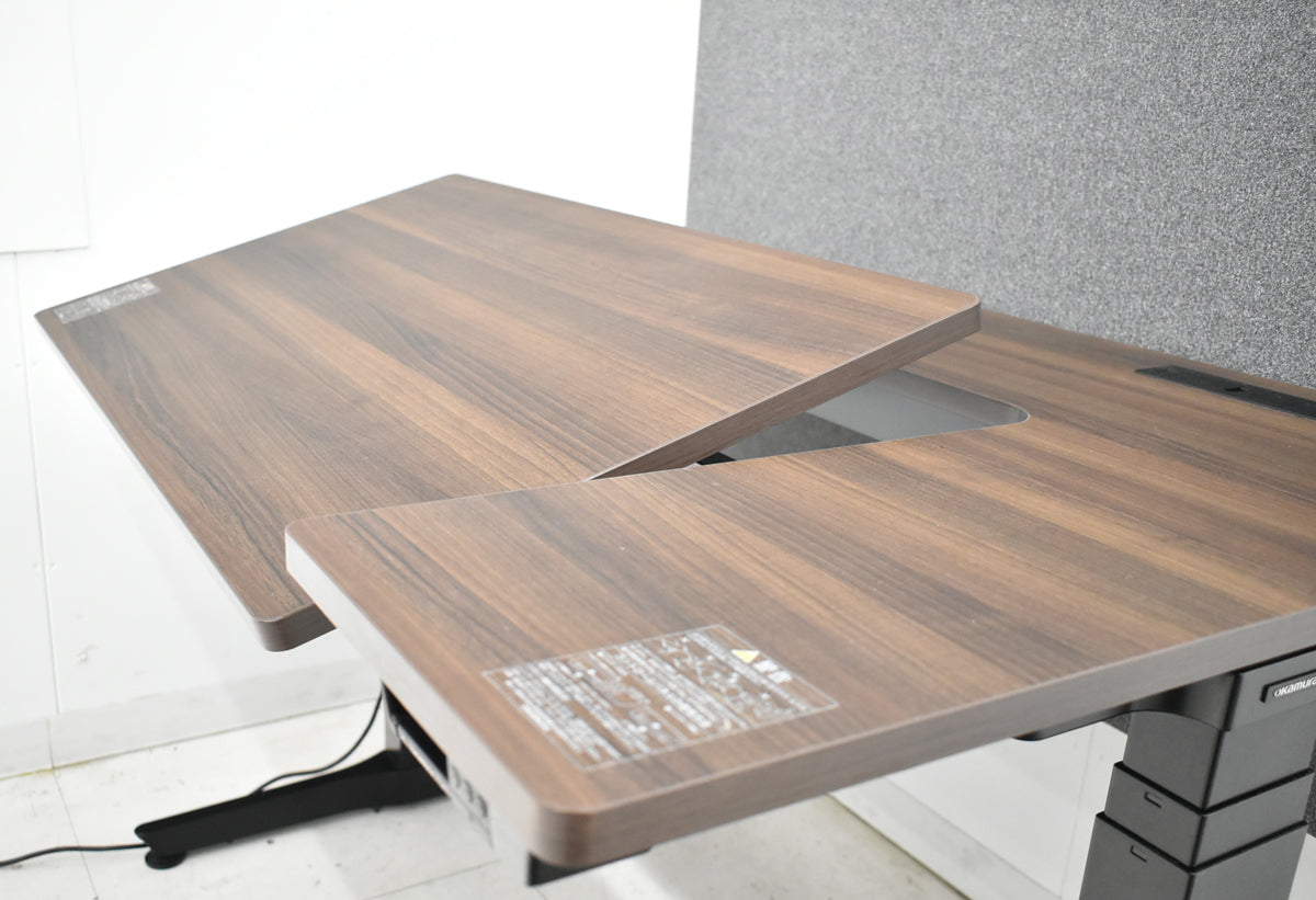 【中古】オカムラ　リーガス　電動昇降デスク　デスクトップパネル　天板傾斜機能付　2021年製　幅1150　2025111305【中古オフィス家具】