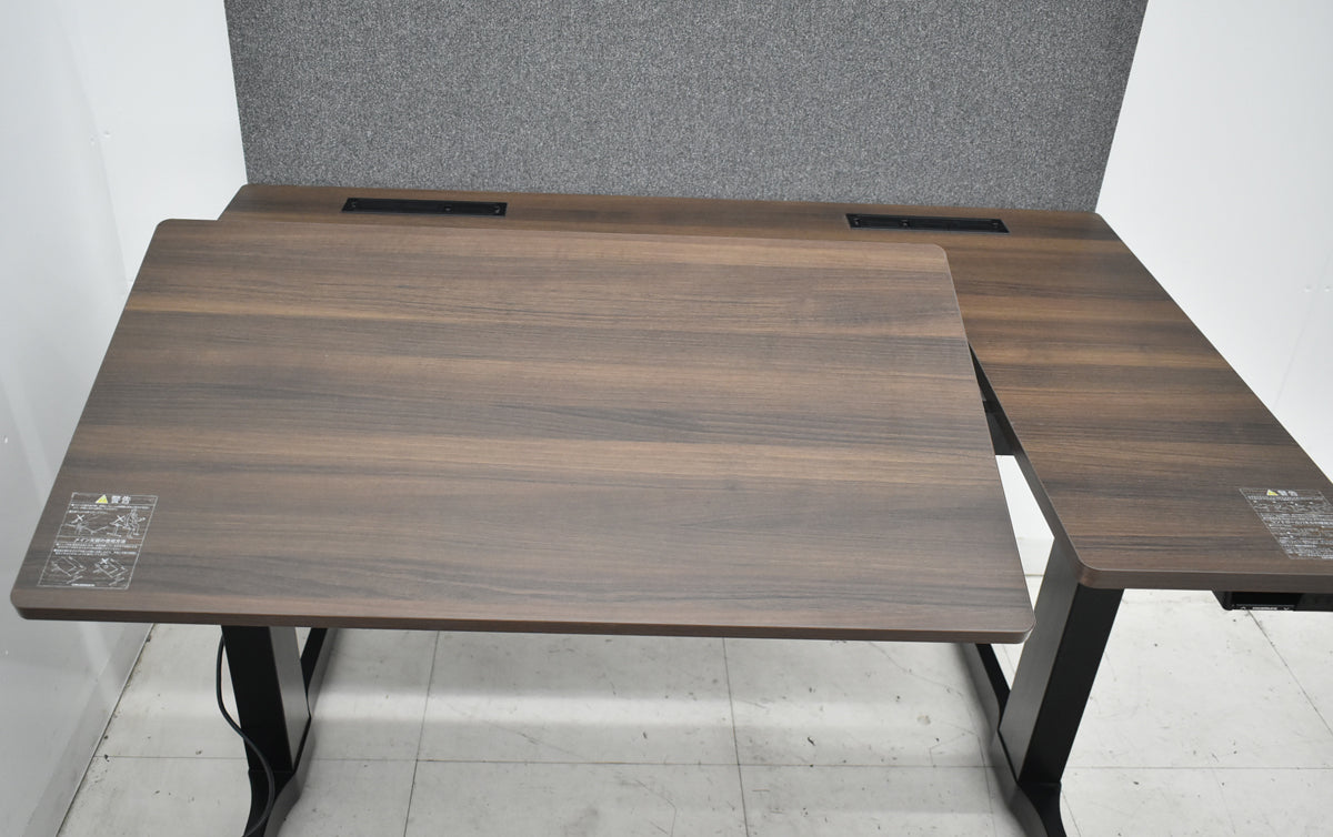 【中古】オカムラ　リーガス　電動昇降デスク　デスクトップパネル　天板傾斜機能付　2021年製　幅1150　2025111305【中古オフィス家具】